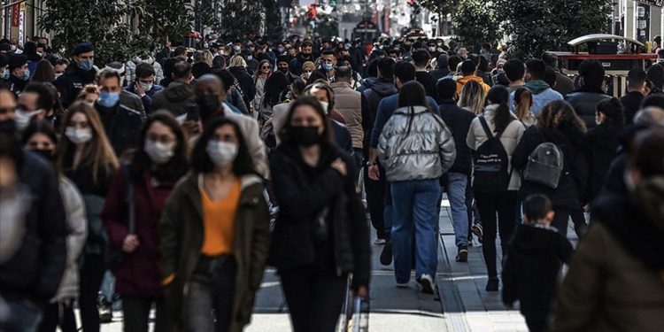 'Üst solunum yolu enfeksiyonları nedeniyle acillere başvurular 3-4 kat arttı'