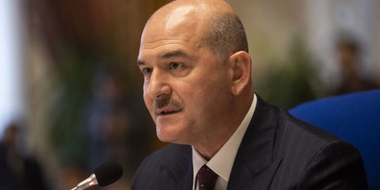 Uygur Türklerine sınırdışı tehdidi Süleyman Soylu'ya özür diletti