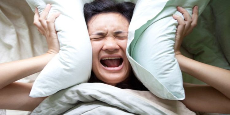 Uykuda bağırmak ve vurmak, Parkinson'un 'erken' habercisi olabilir