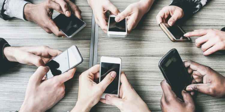 Uzman uyarısı: Akıllı telefon bağımlılığı tehlike saçıyor