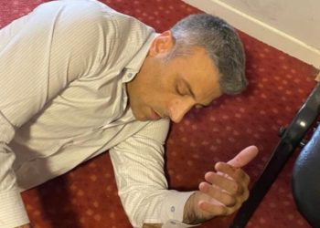 Yenilik Partisi lideri Öztürk Yılmaz'a bıçaklı saldırıda bulunan zanlı yakalandı