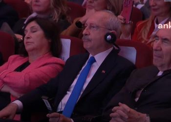 Yılmaz Özdil’e tepki: Selvi Kılıçdaroğlu toplantıya katılmak için serum aldı