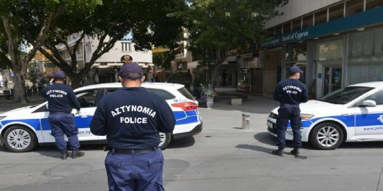 Yunanistan'da banka soyguncusu albay çıktı