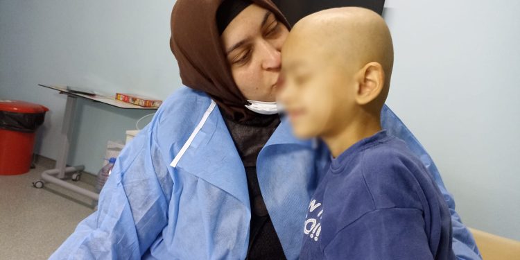 Yusuf Kerim’e yeni yıl hediyesi: Annesiyle buluştu