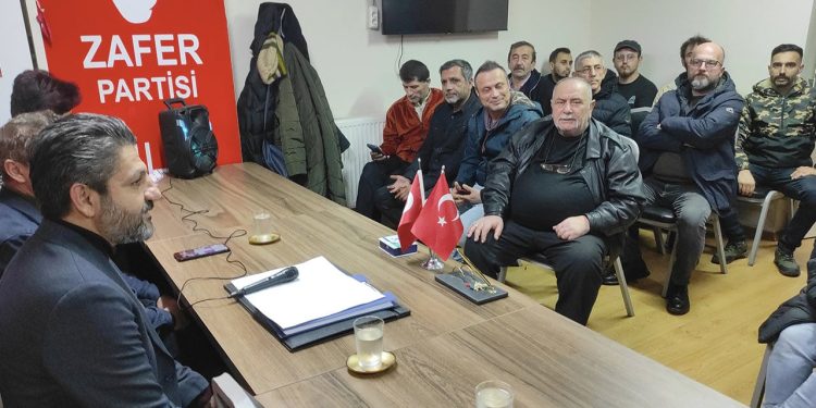 Zafer Partisi Çekmeköy İlçe Başkanı ve 35 yönetim kurulu üyesi partiden istifa etti