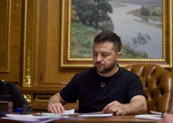 Zelenski, Erdoğan ile görüştü: Ukraynalı çocukları barındırdığınız ve şehirlerimize yüzlerce jeneratör sağladığınız için teşekkür ettim