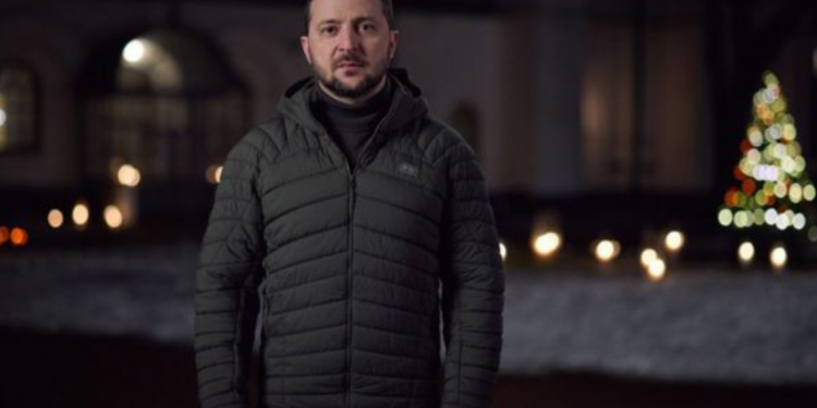Zelenski'den Ukraynalılara Noel mesajı: Kendi mucizemizi yaratıyoruz