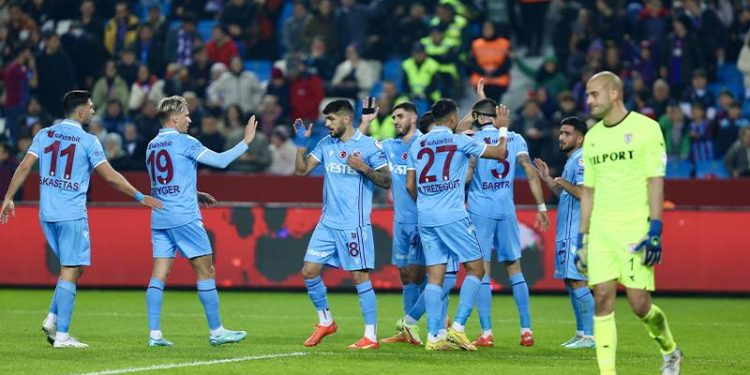 Ziraat Türkiye Kupası'nda Trabzonspor 3 golle üst turda