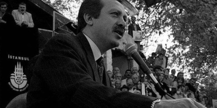 ‘Şiir’ cezasının ardından Saraçhane’de Erdoğan: ‘Adalet, gün gelecek yargıyı siyasallaştıranlara da lazım olacaktır’