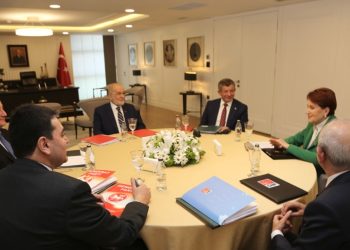 Altılı Masa’da Ortak Aday ve Referandum Belirsizliği