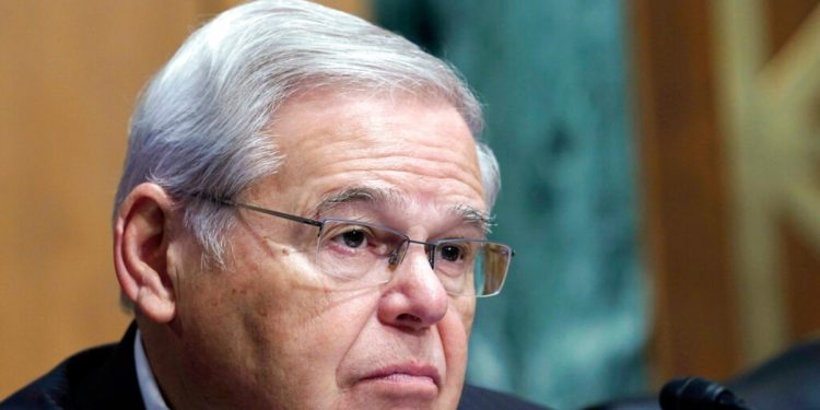 Menendez Türkiye’ye F-16 Satışına Karşı Olduğunu Bir Kez Daha Yineledi