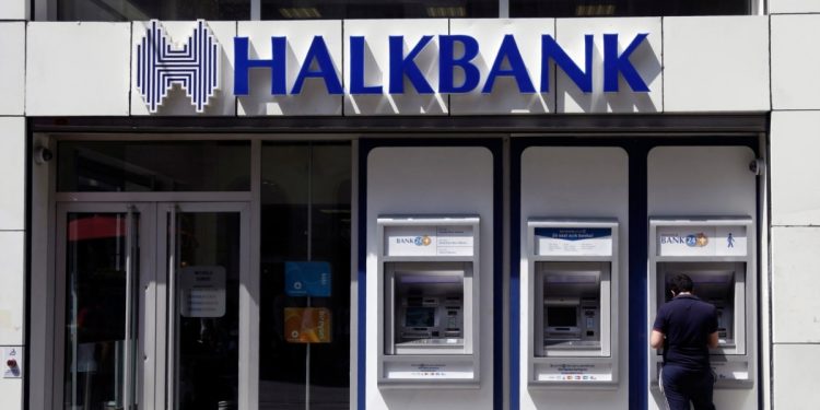 ABD Anayasa Mahkemesi’ndeki Halkbank Davasından Çıkacak Karar İçin Farklı Senaryolar Var