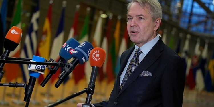 Finlandiya, NATO’ya İsveç ile aynı anda üye olma stratejisini gözden geçiriyor