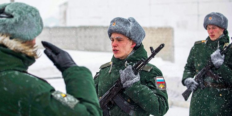 Rusya, zorunlu askerlik için yaş sınırını yükseltmeye hazırlanıyor