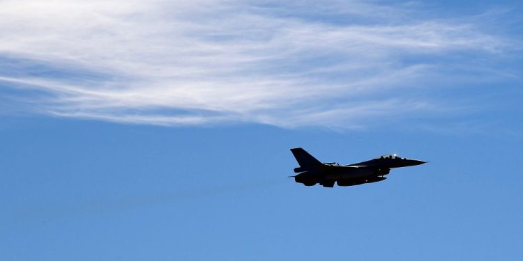 Biden yönetimi Türkiye’ye F-16, Yunanistan’a F-35 satmak istiyor