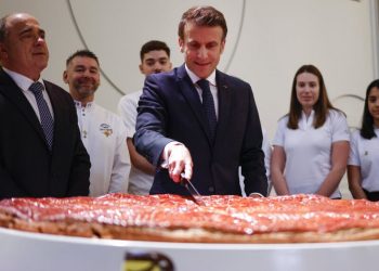 Fransa: Macron’a suikast planlayan aşırı sağcılar hakim karşısında