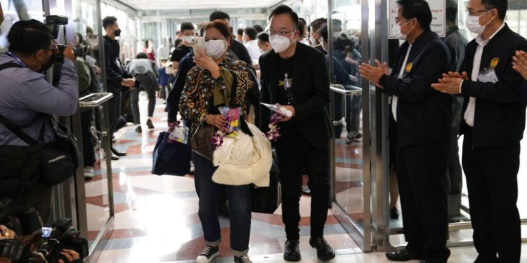 Çin Covid-19’da ‘yeni sayfa’ açtı: ‘Hayat devam ediyor’