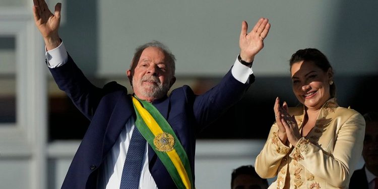 Brezilya’da yemin ederek görevine başlayan Devlet Başkanı Lula da Silva: Kabus sona erdi