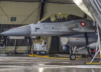 Batıdan Abrams ve Leopard tanklarını garantileyen Ukrayna savaş uçağı istiyor