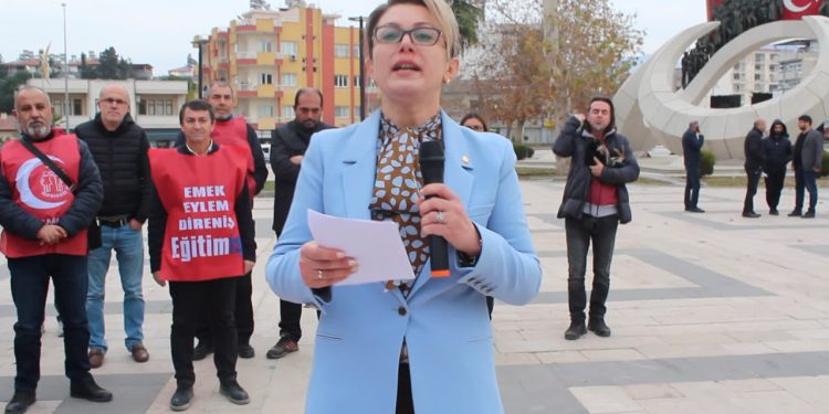 '2 bin 600 hekim bizden yurtdışına gitmek için iyi hal belgesi aldı'