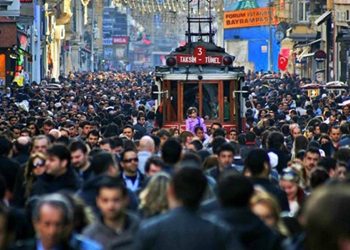 2022 yılında İstanbullular evde en çok ekonomik sorunları konuştu