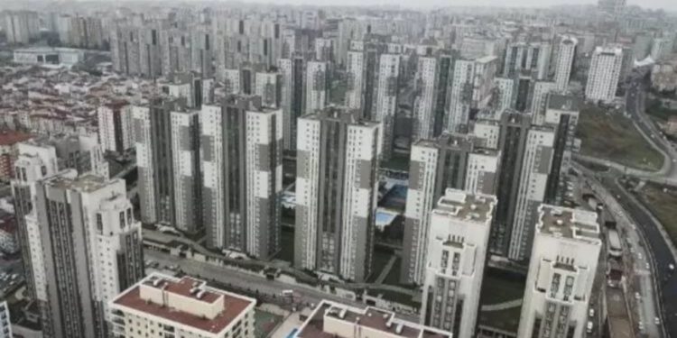 2022'de en fazla konut Esenyurt ve Alanya'da satıldı