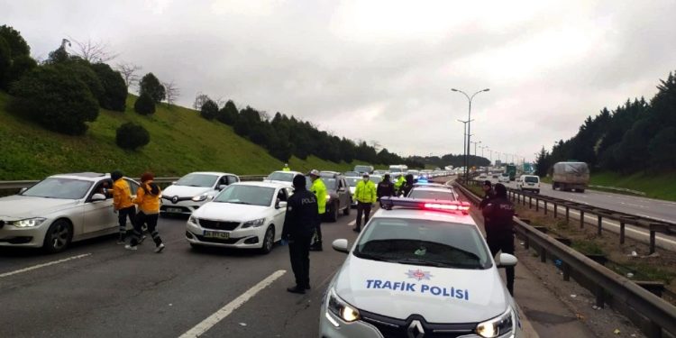 2023 yılı trafik cezaları belli oldu; ehliyetsiz araç kullanmanın cezası 8 bin 90 TL