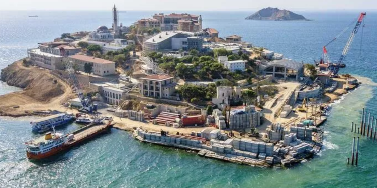 2,6 milyar TL harcamışlardı: Yassıada'ya seferler de iptal edildi