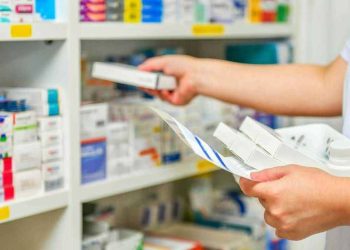 CHP'li Bulut: 300'e yakın ilaç piyasada yok, aşıların bulunurluğu azaldı