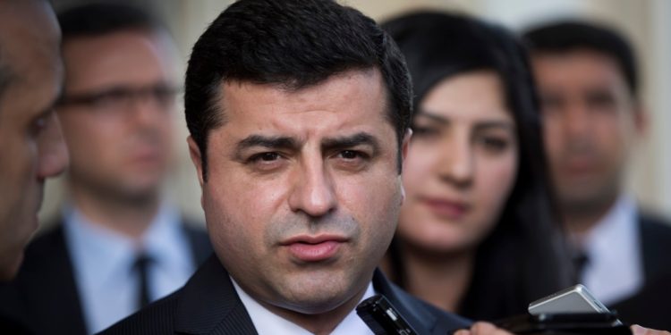 Demirtaş: “Şimdi Adım Atma Sırası 6’lı Masadadır”