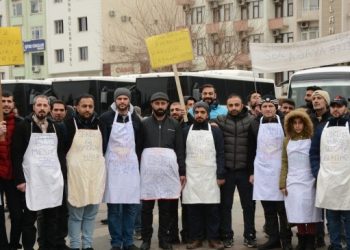 Amed’te fırın işçileri eylemde: Emeğimizin karşılığını istiyoruz