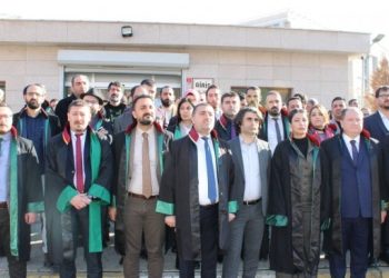 Avukat Alphan’ı darp eden polise ödül gibi ceza