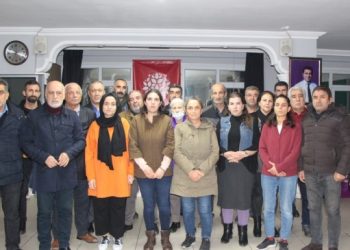 İstanbul’un ilçelerinde kimyasal silah kullanımı protesto edildi