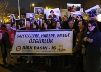 ‘Cezaevinde haber yazan gazeteciler umudu sürdürüyor’