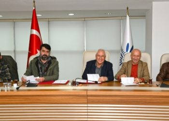 İzmir’de 2 belediye TİS imzaladı