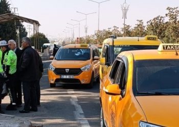 ‘Uygunluk belgesi’ onaylatmaya giden taksicilere ceza kesildi