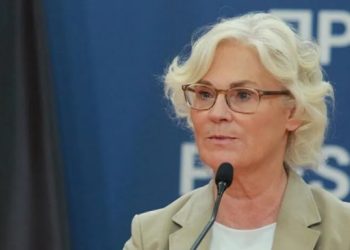 Almanya Savunma Bakanı Lambrecht istifasını sundu