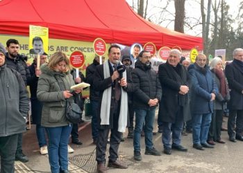 İmralı tecridine karşı AK önünde eylem