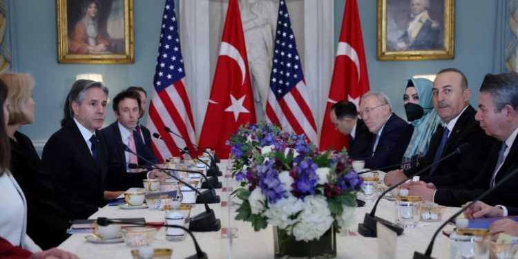 Çavuşoğlu: “ABD’nin Ortak Stratejik Çıkarlar Doğrultusunda F-16 Satışını Onaylamasını Bekliyoruz’’