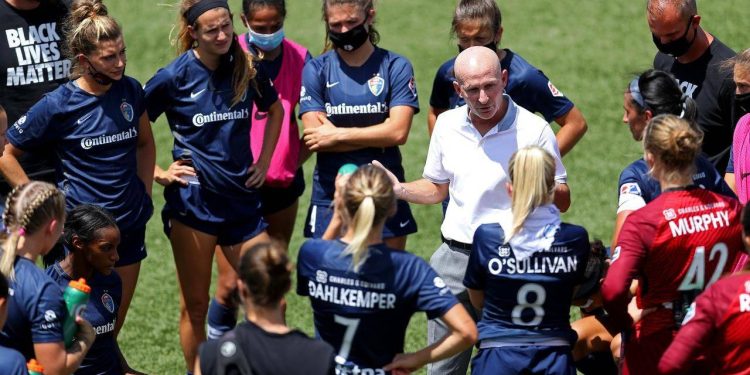 ABD kadın futbolunda dört teknik direktöre, taciz gerekçesiyle spordan ömür boyu men