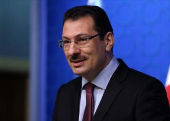 2018’deki İstanbul yerel seçimlerinin ‘şaibeli olduğunu’ anlatmaya çalışırkenki “Hiç bir şey olmasa bile bir şey oldu” sözüyle hatırlanan AKP Genel Başkan Yardımcısı Ali İhsan Yavuz, önümüzdeki seçimin tarihinde (18 Haziran) yapılması ihtimalinin yüzde 30-40 olduğunu söyledi.