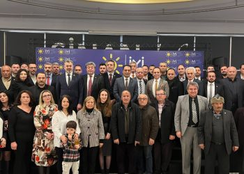 AKP'nin kalesi Kayseri'de yüzlerce kişi İYİ Parti'ye katıldı