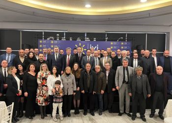 AKP'nin yüksek oy aldığı Kayseri'de 600 kişi İYİ Parti'ye katıldı