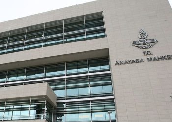 AYM, iki Ermeni vakfının el konan mallarının iadesine karar verdi