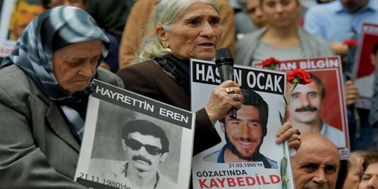 AYM'den Cumartesi Anneleri'ne polis saldırısına 'eziyet yasağının ihlali' kararı