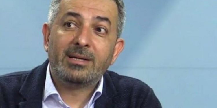 Adil Karaismailoğlu, Akif Beki’nin ihale sorusuna kızdı: 250 bin TL’lik dava açtı