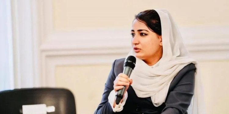 Afganistan'ın eski kadın siyasetçilerinden Mürsel Nebizade evinde öldürüldü