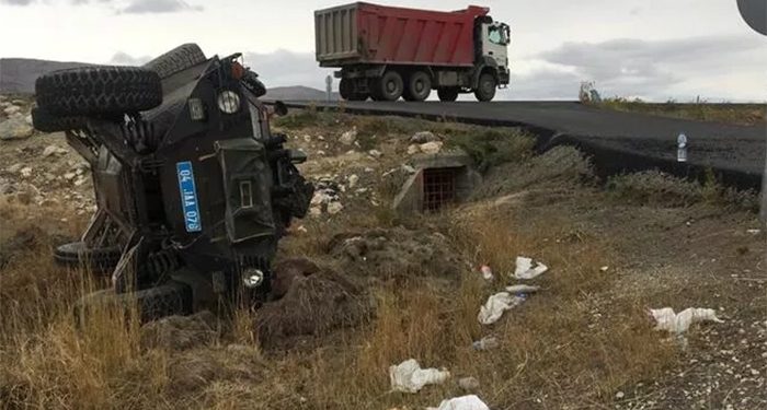 Ağrı’da askeri aracın devrilmesi sonucu 2 asker şehit oldu