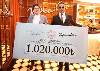 Aile Bakanı Yanık, bağış teşekkürü için Nusret'in dükkanına gitti