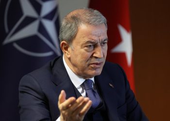 Akar'dan İsveç'e tepki: 'Savunma Bakanı'nın ziyaretini iptal ettik'